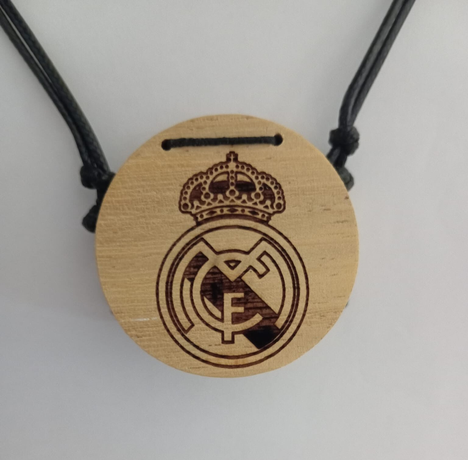 SONAKETE – modelo, ESCUDO REAL MADRID C.F.